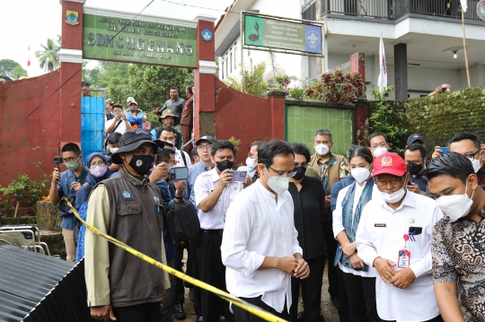 Mendikbudristek Tinjau Sekolah Rusak Akibat Gempa Cianjur