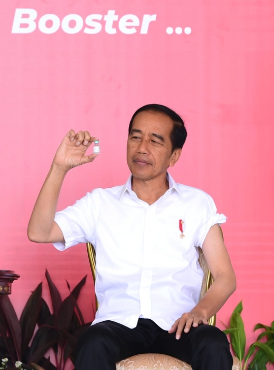 Momen Presiden Jokowi Disuntik Vaksin Booster Kedua Pakai Indovac
