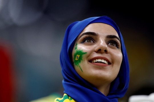 Aksi Suporter Cantik Timnas Brasil di Piala Dunia 2022