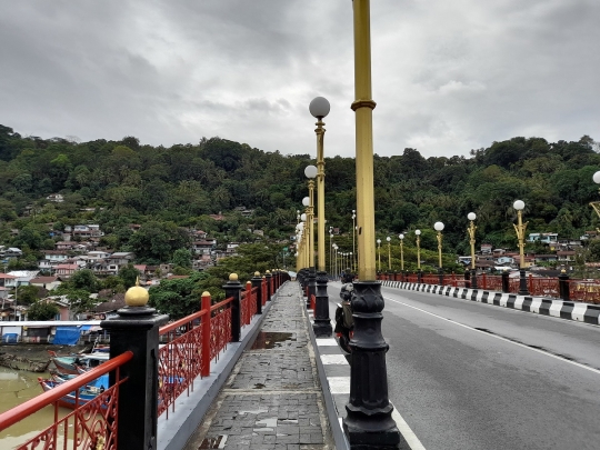 Foto-Foto Pesona Jembatan Siti Nurbaya di Kota Padang