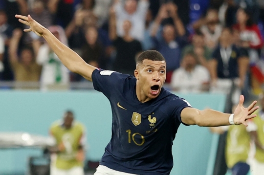Aksi Spektakuler Mbappe Loloskan Prancis ke Babak 16 Besar Piala Dunia 2022