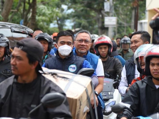 Mendag Zulhas Beri Bantuan Rp2,5 Miliar untuk Korban Gempa di Cianjur