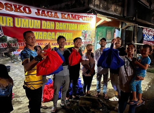 Momen Raffi Ahmad Video Call Warga Cianjur, Titip Bantuan Gempa ke Manajer