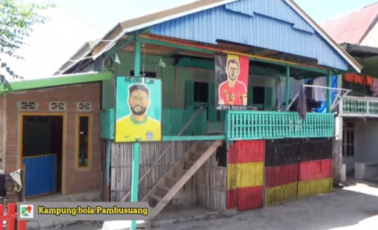 Melihat Kemeriahan Kampung Bola di Mandar, Tiap Rumah Ada Atribut Negara Piala Dunia