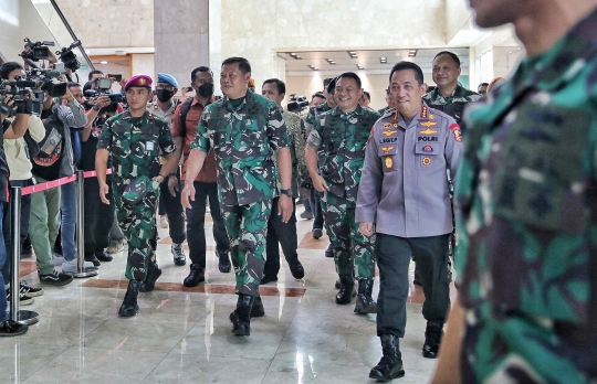 Senyum Laksamana Yudo Margono Jalani Uji Kelayakan dan Kepatutan Calon Panglima TNI