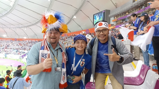 Euforia Suporter Jepang Lolos 16 Besar Piala Dunia 2022