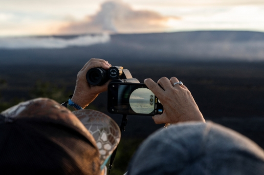 Pemandangan Menakjubkan Letusan Gunung Mauna Loa di Hawaii Jadi Tontonan