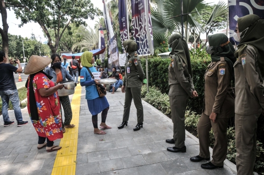 Nestapa Warga Kampung Bayam Kembali Dirikan Tenda Darurat di Balai Kota