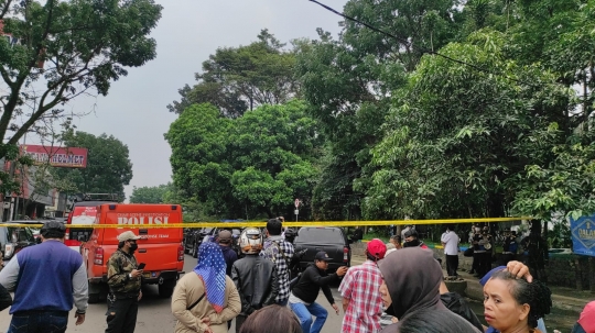 Foto-Foto Kondisi Sekitar Kantor Polsek Astana Anyar usai Ledakan Bom Bunuh Diri