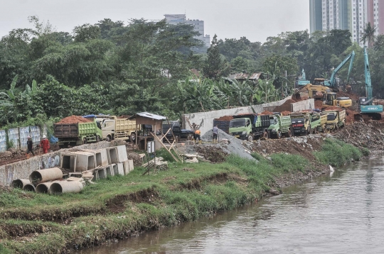 Pemprov DKI Anggarkan Rp469,29 M untuk Normalisasi Ciliwung