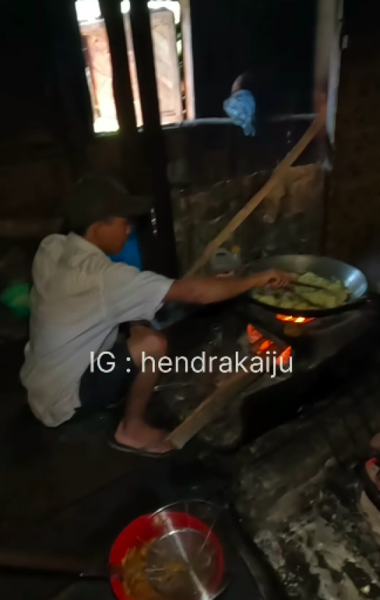 Bikin Kaget! Harga Pecel Ayam di Pedalaman Papua Rp50 Ribu, Ini Penampakannya