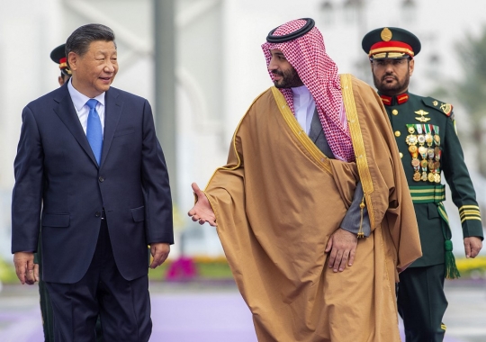 Momen Mesra Presiden Xi Jinping Disambut Putra Mahkota Arab Saudi di Riyadh