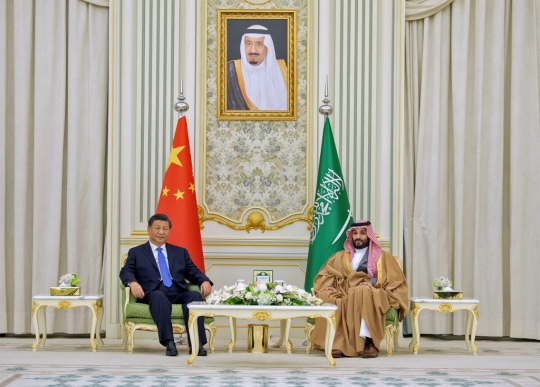 Momen Mesra Presiden Xi Jinping Disambut Putra Mahkota Arab Saudi di Riyadh