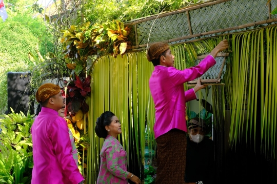 Foto-Foto Prosesi Siraman Kaesang Pangarep Jelang Pernikahan