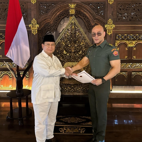 Deddy Corbuzier Resmi Terima Pangkat Letkol Tituler, Disahkan Panglima TNI & Kasad