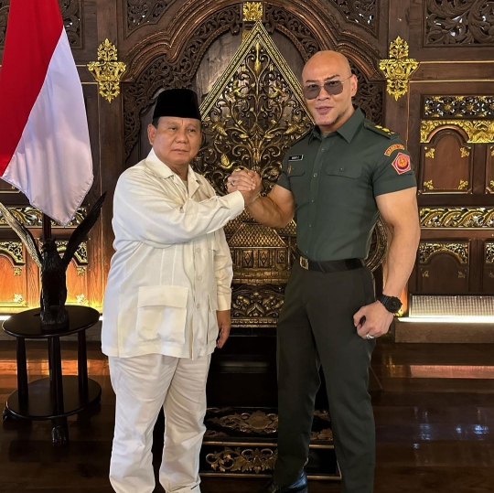 Deddy Corbuzier Resmi Terima Pangkat Letkol Tituler, Disahkan Panglima TNI & Kasad