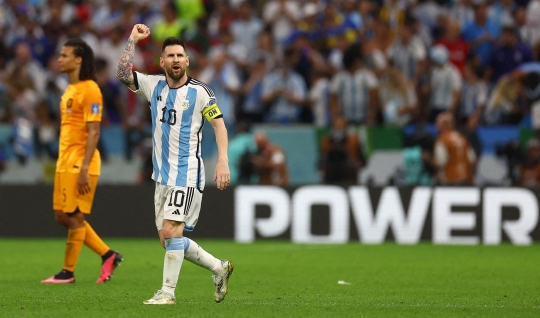 Panas, Ini Selebrasi Provokatif Messi di Depan Louis van Gaal