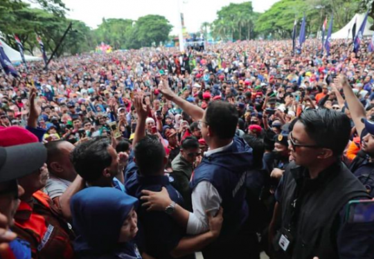 Potret Puluhan Ribu Orang Sambut Anies Baswedan di Pangkep Sulsel