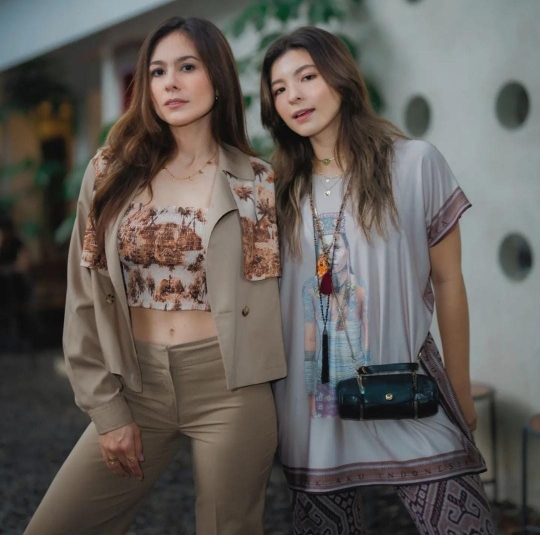 Pose Bareng Putrinya Shalom, Wulan Guritno Justru jadi Sorotan