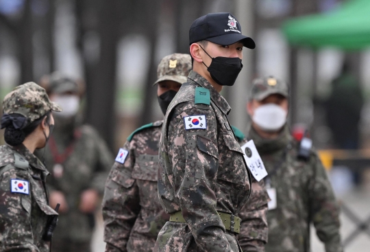 Momen Kedatangan Jin BTS di Kamp Pelatihan Militer Korsel