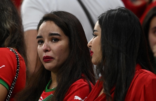 Saat Air Mata Suporter Maroko Basahi Akhir Semi Final Piala Dunia 2022