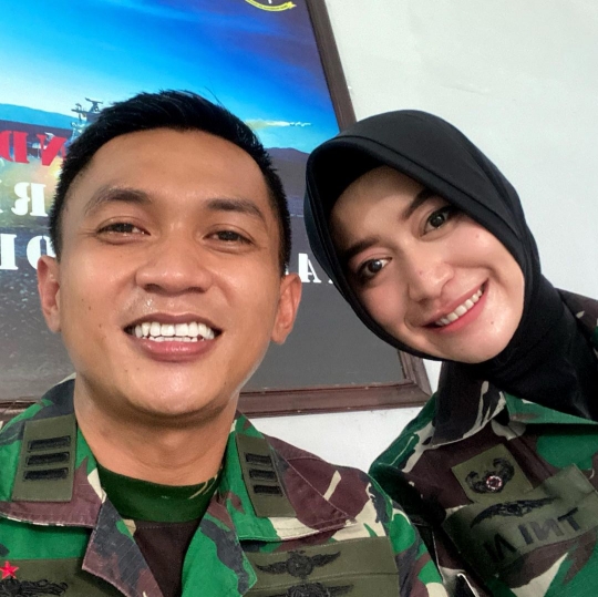 Ingat Serka Welny Septiana TNI AL Berwajah Glowing? Ternyata Kini Sudah Perwira