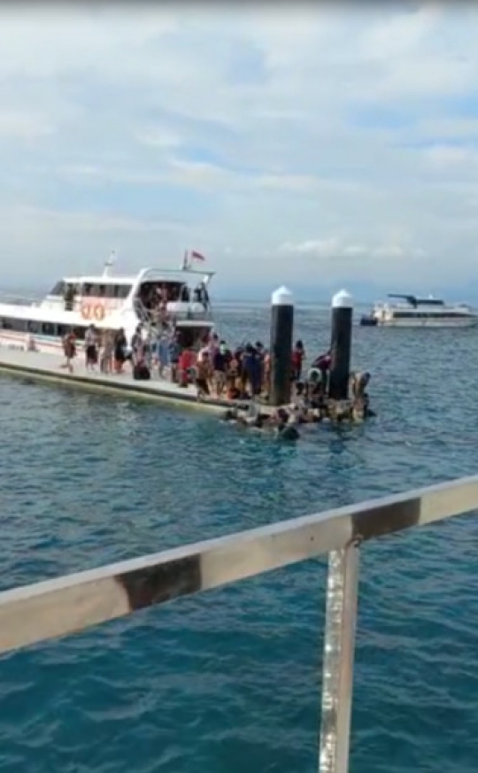 Detik-Detik Jembatan di Nusa Penida Ambruk, 35 Penumpang Tercebur ke Laut