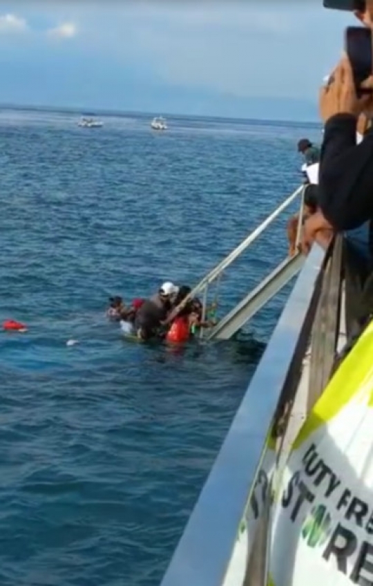 Detik-Detik Jembatan di Nusa Penida Ambruk, 35 Penumpang Tercebur ke Laut