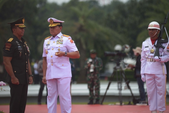 Momen Sertijab Panglima TNI kepada Laksamana Yudo Margono