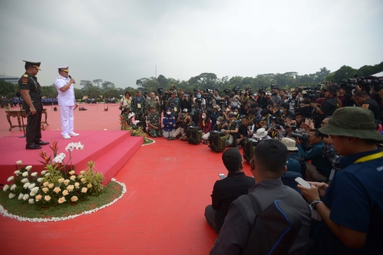 Momen Sertijab Panglima TNI kepada Laksamana Yudo Margono