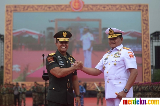 Foto Momen Sertijab Panglima Tni Kepada Laksamana Yudo Margono 4578