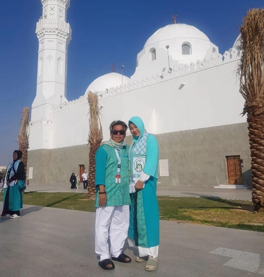 Kaya Raya, Ganteng dan Baik Hati, Raffi Ahmad Berangkatkan Bopak - Istri Umrah