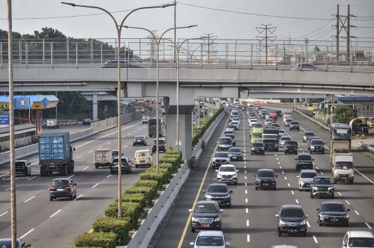 291 Ribu Kendaraan Tinggalkan Jakarta Jelang Libur Nataru