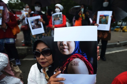 Aksi Pekerja Rumah Tangga Dukung Pengesahan RUU PPRT di Hari Ibu