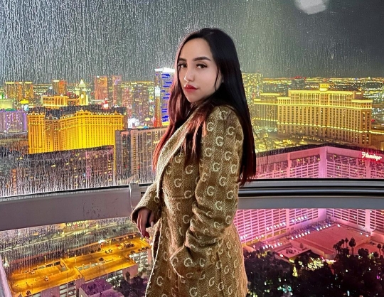 7 Momen Keseruan Salmafina Sunan Liburan di Las Vegas, Penampilannya Bikin Salfok