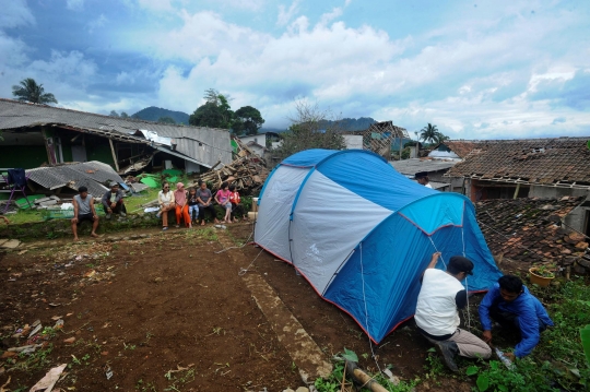 Potret Penyintas Gempa Cianjur di Hunian Sementara