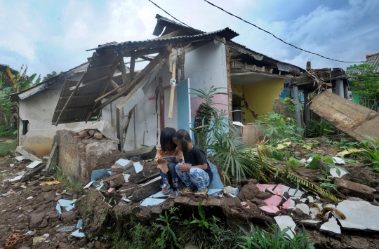 Potret Penyintas Gempa Cianjur di Hunian Sementara