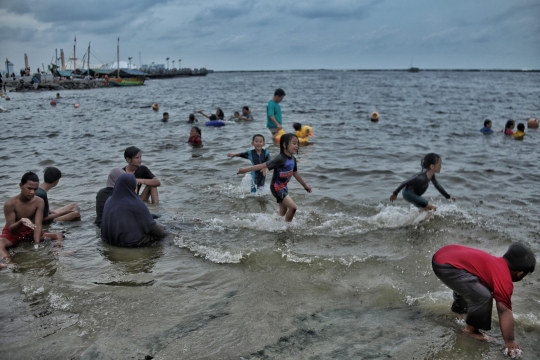 40 Ribu Wisatawan Padati Ancol saat Libur Natal