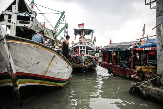 Cuaca Buruk, Nelayan di Muara Angke Libur Melaut