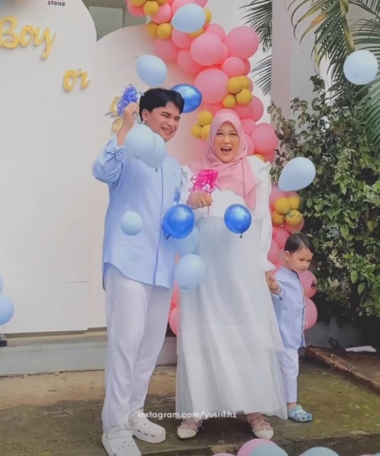 Begini Kemeriahan Gender Reveal Henny Rahman Istri Alvin Faiz