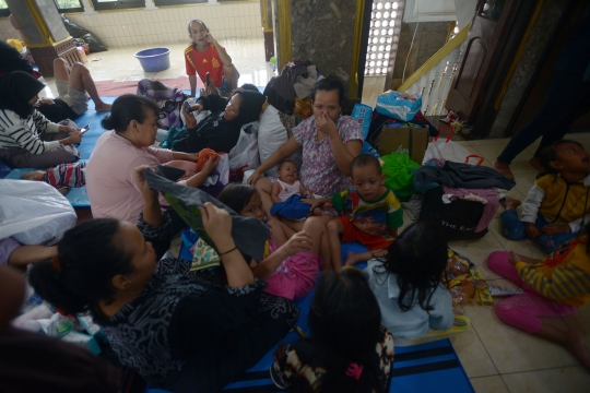 Kebakaran Lalap Permukiman Padat di Mampang, Ratusan Orang Mengungsi