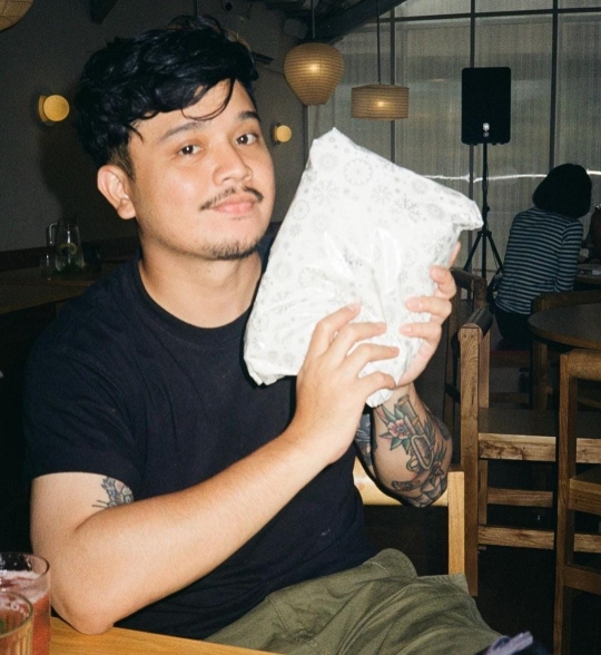Natal Perdana Derby Romero Bersama Sang Buah Hati, Penuh Senyum Bahagia