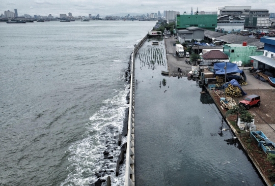 Waspada Banjir Rob di Pesisir Jakarta hingga Akhir Tahun