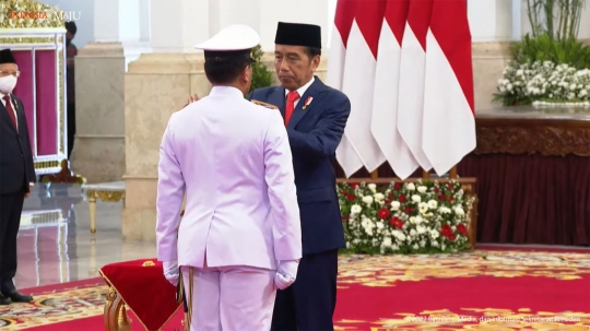 Momen Presiden Jokowi Lantik Muhammad Ali Jadi Kasal