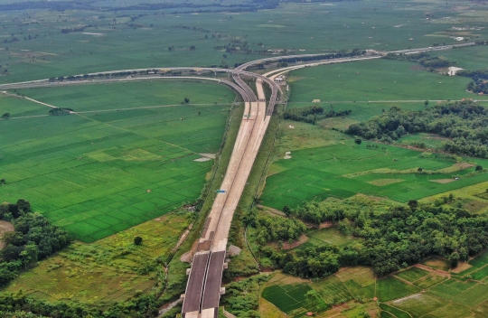 Memantau Progres Pembangunan Tol Cisumdawu