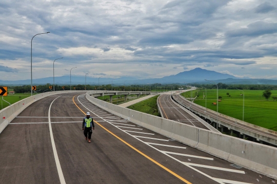 Memantau Progres Pembangunan Tol Cisumdawu