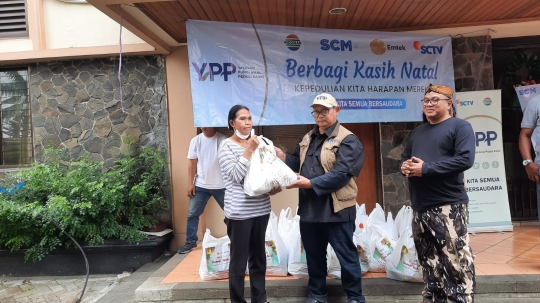Berbagi Kasih Natal, YPP Berikan Bantuan untuk Jemaat Gereja di Bekasi