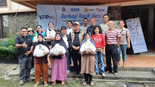 Berbagi Kasih Natal, YPP Berikan Bantuan untuk Jemaat Gereja di Bekasi