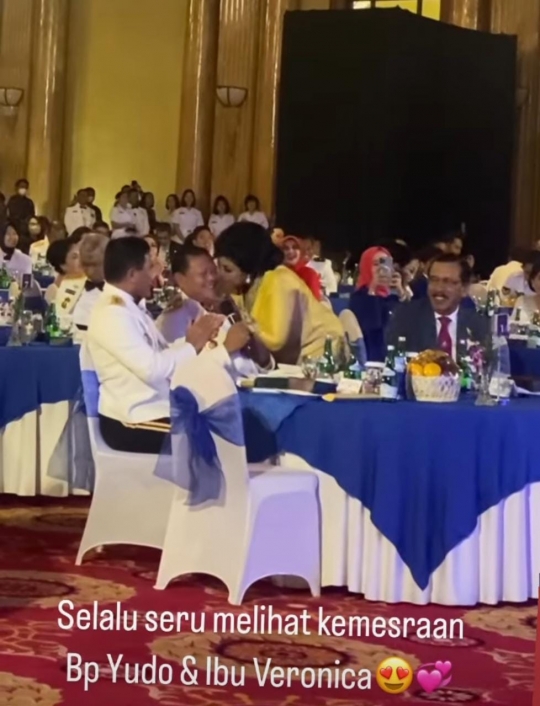 Yuni Shara Nyanyi di Acara para Jenderal TNI AL, Panglima Yudo Sampai Dicium Istri