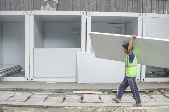 92 Kios Bongkar Pasang untuk PKL di Kawasan Tugu Proklamasi